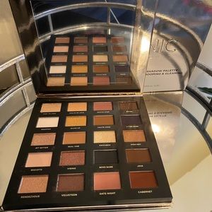 Iconic London Booming & Gleaming